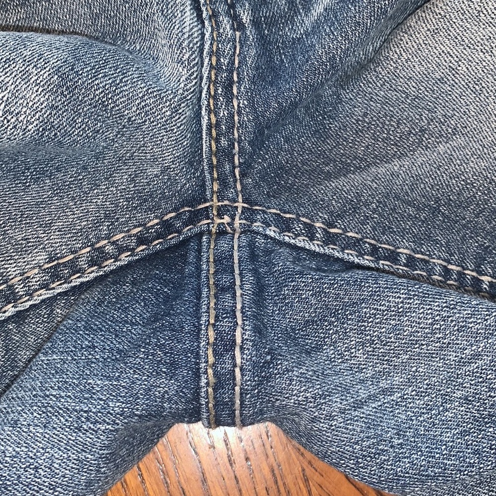 Jean SHORTS Size 9 Flap Pockets Frayed at Bottom - Picture 11 of 16